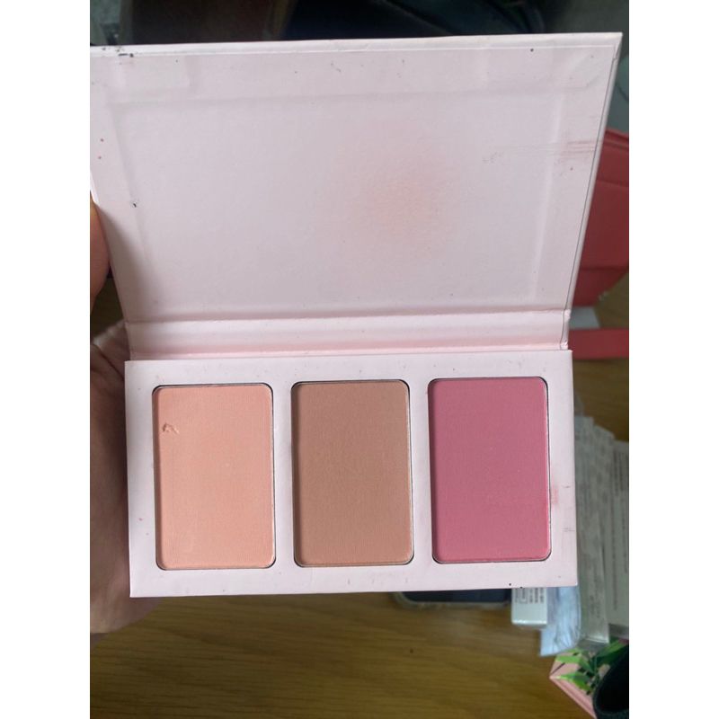 Má hồng 3 ô sheglam