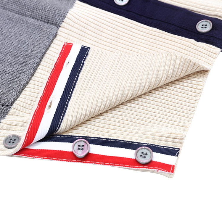 Áo khoác Cardigan Thome họa tiết Mix màu cực xinh dành cho mọi cô nàng hotrend 2023