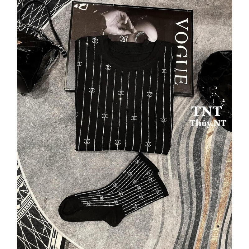 Áo phông kèm dấu quần X đá kèm tất