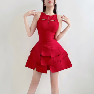 Secret - Đầm dáng yếm váy chữ A cân đối dáng, ngực cutout ấn tượng