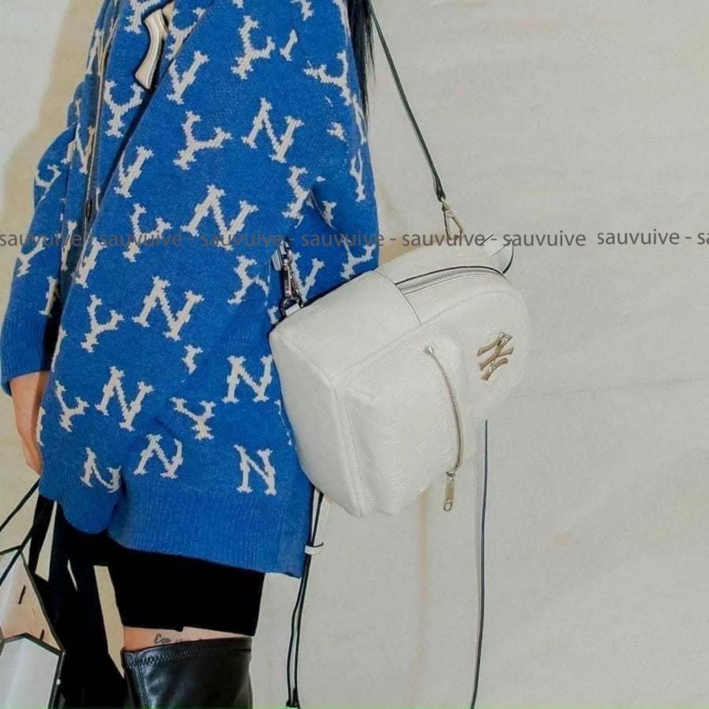 BL48 - Balo MLB Mini Logo Chữ NY Bạc - Màu Đen Và Bò Thời Trang - Sấu Vui Vẻ Oficial