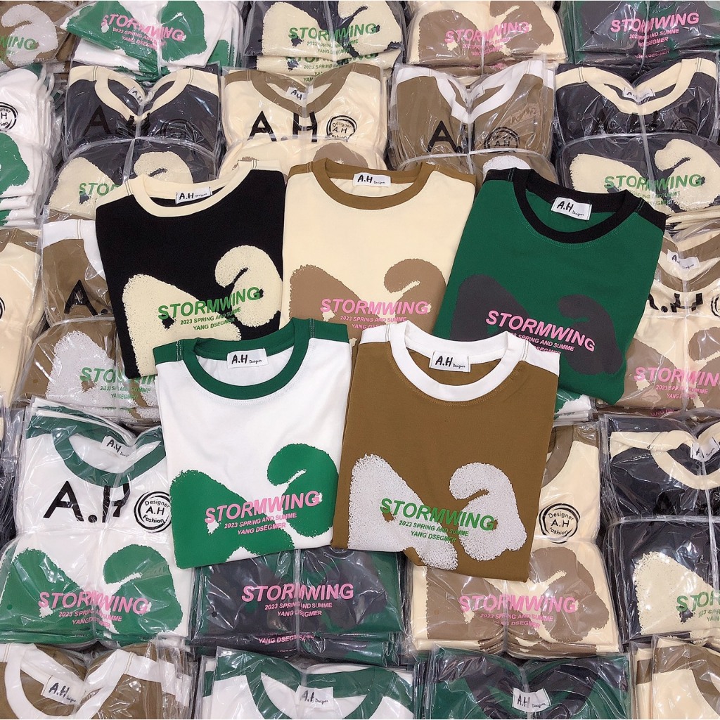 Áo thun dáng ôm nhẹ phối tay