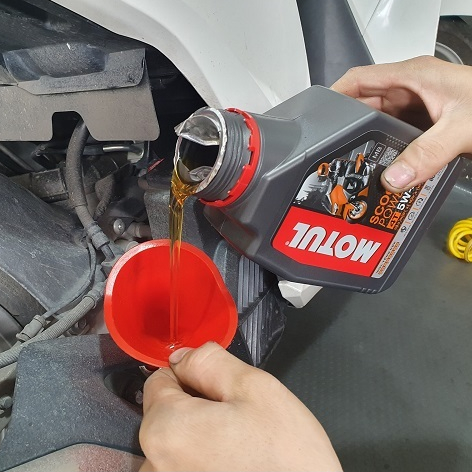 Nhớt xe ga MOTUL SCOOTER POWER 5W40 1 Lít