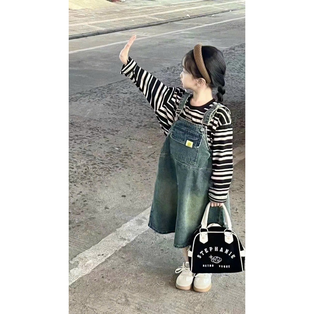 Set yếm kẻ cho bé gái 2310  SGD336