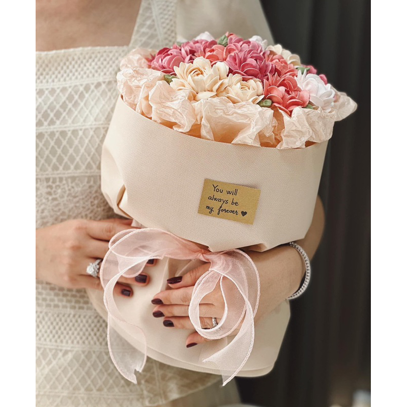 |TPHCM - Hoả tốc|Bó hoa bằng bánh kem ăn được dùng tặng crush, tặng zk, tặng mẹ ngày 20-10