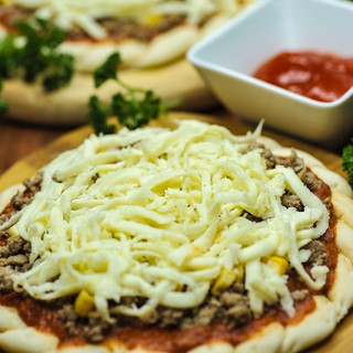 Pizza Xúc Xích Phô Mai Mozzarella Sợi - Bánh pizza phomai xúc xich - Ship Hoả Tốc Hà Nội