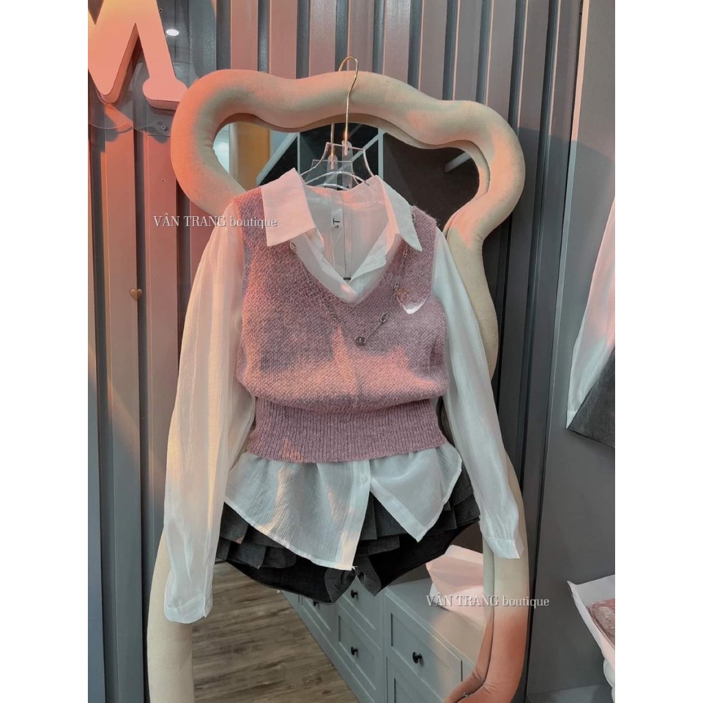 Set 3 món áo sơ mi kèm áo gile len  kèm tag đá  mix chân váy xếp ly xòe cực xinh có bán tách set áo riêng, chân váy r