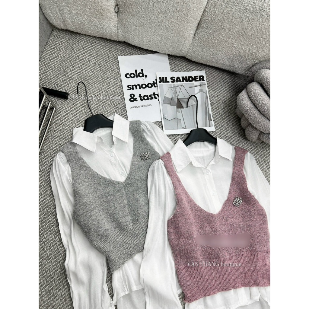 Set 3 món áo sơ mi kèm áo gile len  kèm tag đá  mix chân váy xếp ly xòe cực xinh có bán tách set áo riêng, chân váy r