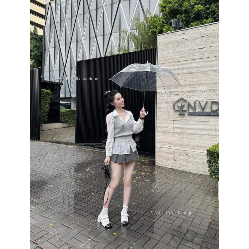 Set 3 món áo sơ mi kèm áo gile len  kèm tag đá  mix chân váy xếp ly xòe cực xinh có bán tách set áo riêng, chân váy r