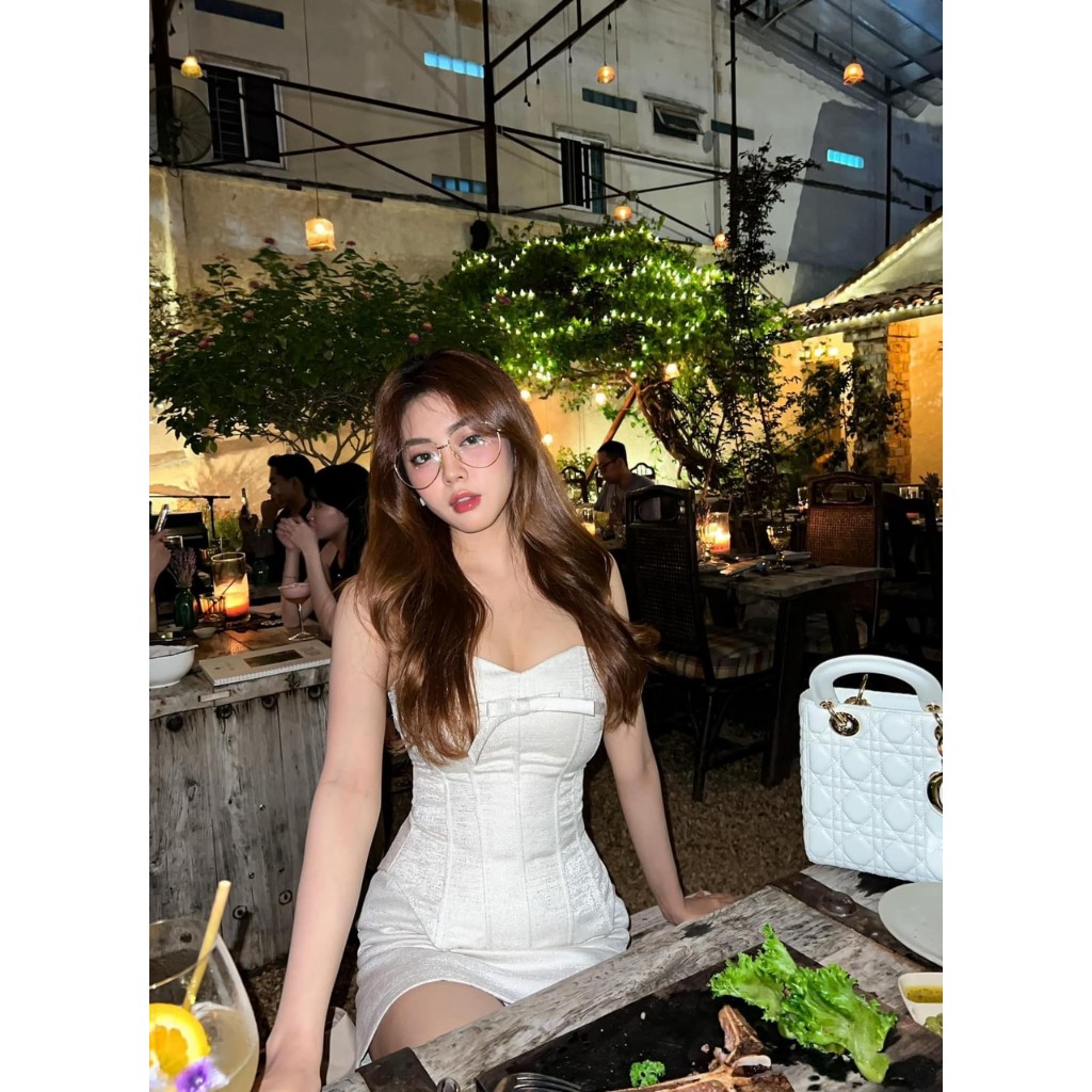 SET ÁO ỐNG CORSET NHŨ ĐÍNH NƠ NGỰC + CHÂN VÁY NHŨ KEM