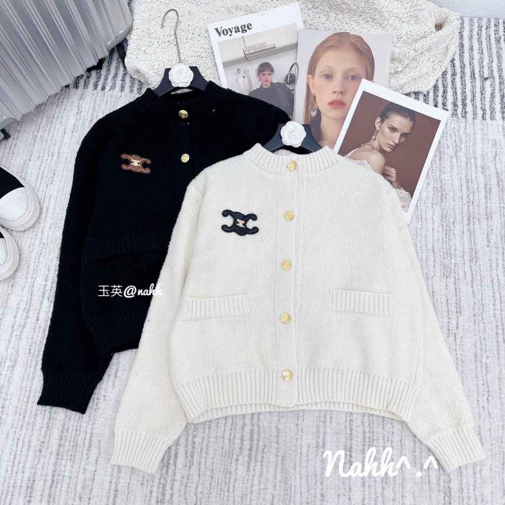 Áo khoác cardigan lông xù cổ tròn cúc vàng thêu chữ X KĐ48