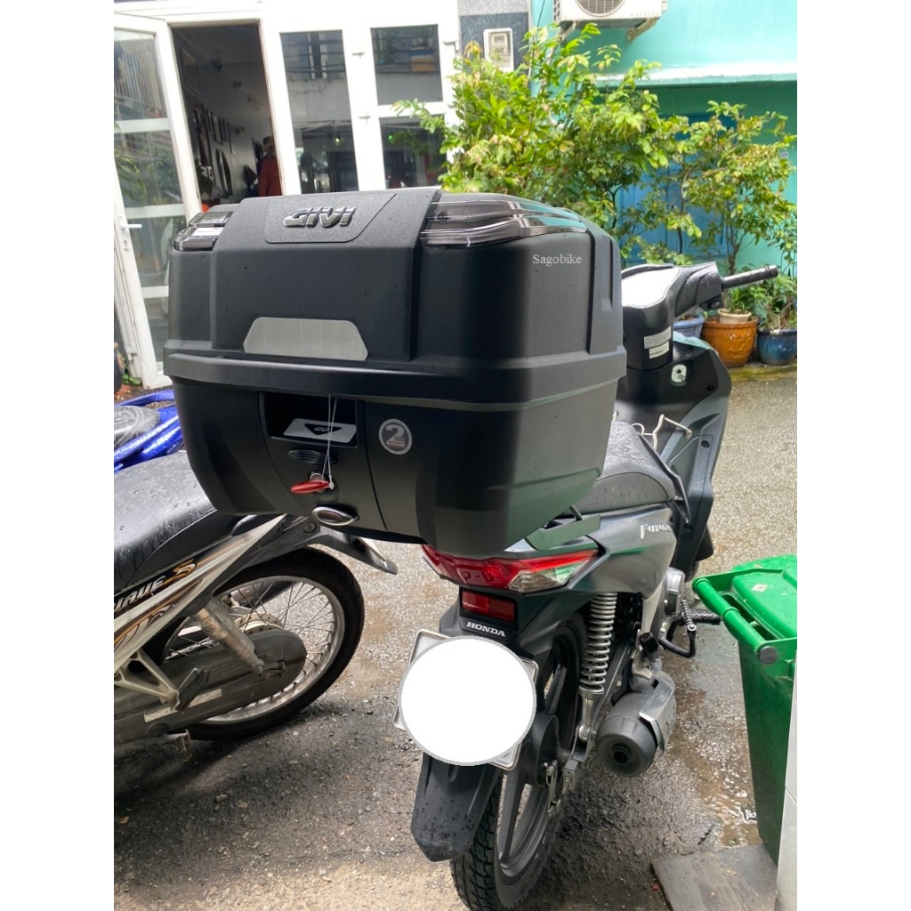 Thùng xe Future 125 , thùng givi B33N2M kèm đế, ốc gắn và baga Future 125 , hàng givi chính hãng, bảo hành 2 năm