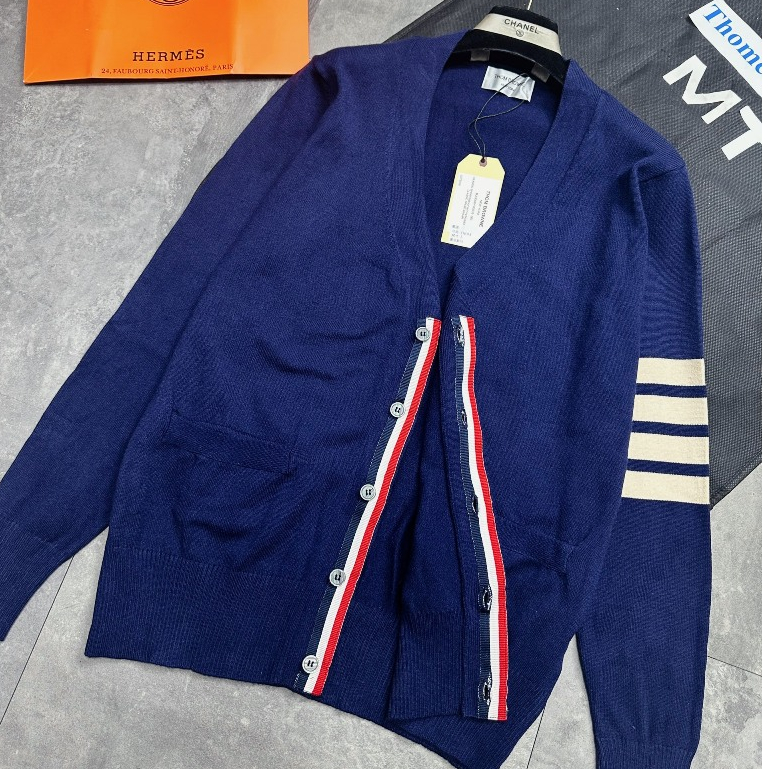 Áo Khoác Cardigan Nam Thôm Bờ Rao Phối 4 Vạch Tay Siêu Đẹp - Áo Khoác Cardigan Nam Nữ Thôm Bờ Rao Cao Cấp
