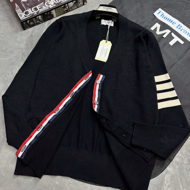 Áo Khoác Cardigan Nam Thôm Bờ Rao Phối 4 Vạch Tay Siêu Đẹp - Áo Khoác Cardigan Nam Nữ Thôm Bờ Rao Cao Cấp