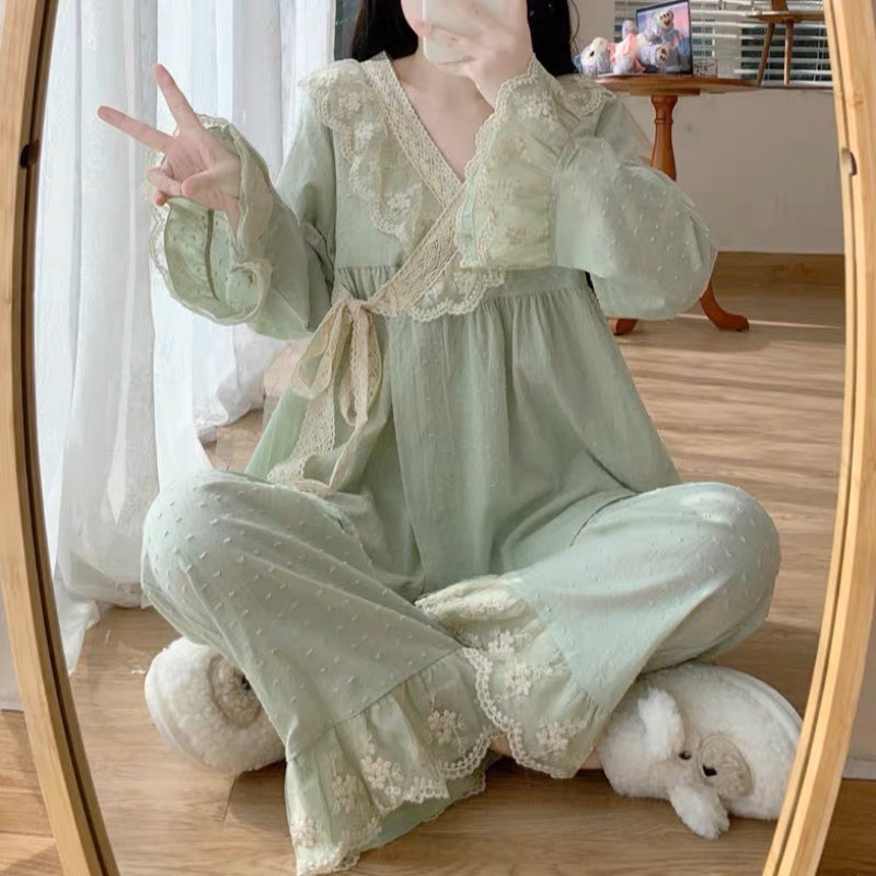 Set Bộ Dài Tay Viền Ren Cổ Chéo Phong Cách Dễ Thương Đáng Yêu