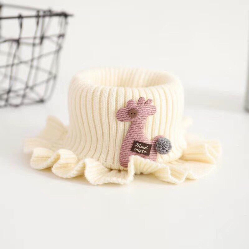 Khăn len ống cổ nhún gắn thú bông đáng yêu cho bé