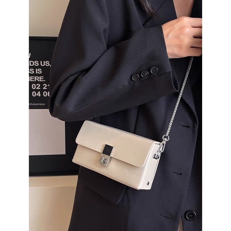 Túi hộp vuông đeo chéo cho nữ quai da và quai xích nhỏ thời trang
