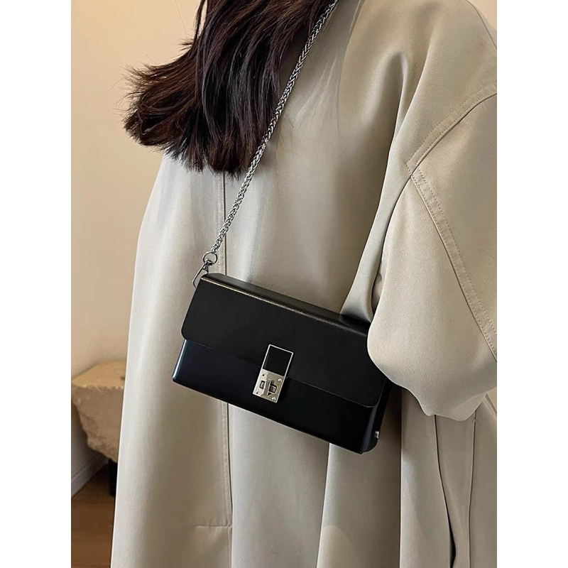 Túi hộp vuông đeo chéo cho nữ quai da và quai xích nhỏ thời trang