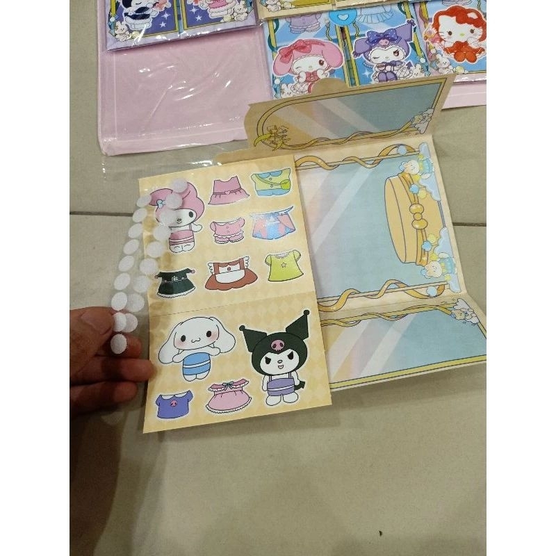 Vỉ 20 Tập Hình Dán Sticker Thay Đồ  4 nhân vật samrio kuromi hoạt hình Mẫu Mới