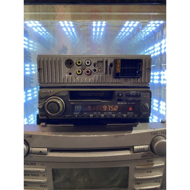 Máy phát nhạc liền Amply SONY XR-C6200. Tính năng : Tape/Aux/Out rca/In Rca.Radio.