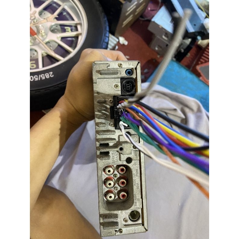 Máy phát nhạc liền Amply SONY XR-C6200. Tính năng : Tape/Aux/Out rca/In Rca.Radio.