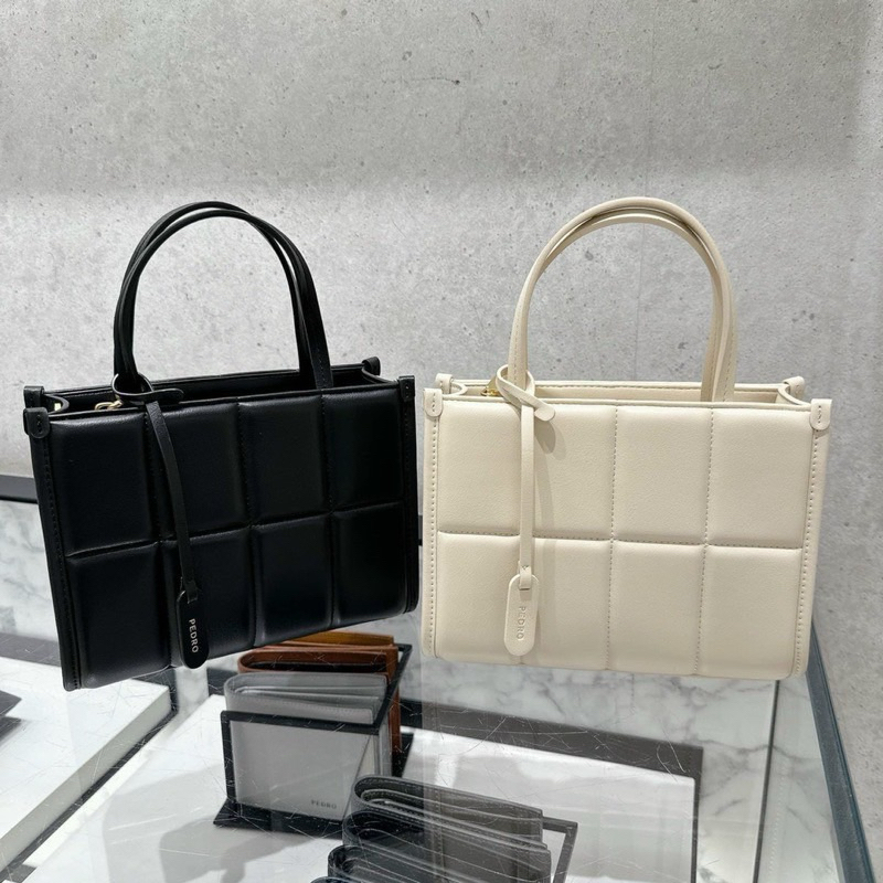 Túi trám sọc dáng vuông p3 dr0 mới 2023