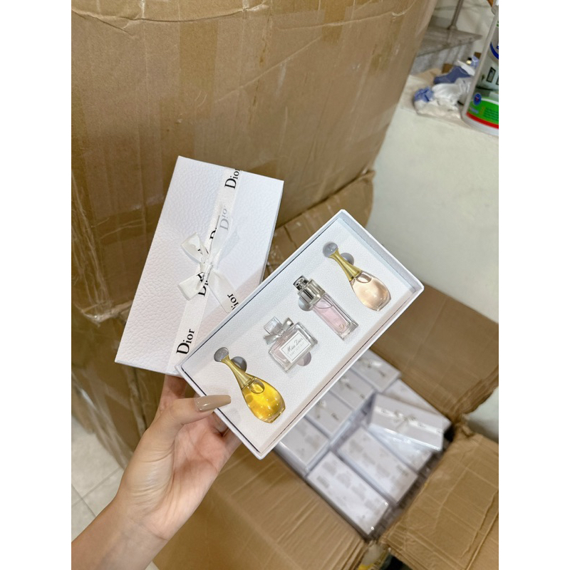 Set 4 chai nước hoa dior