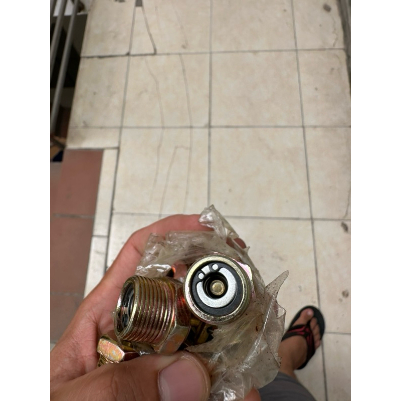 Van xả nước bình hơi.