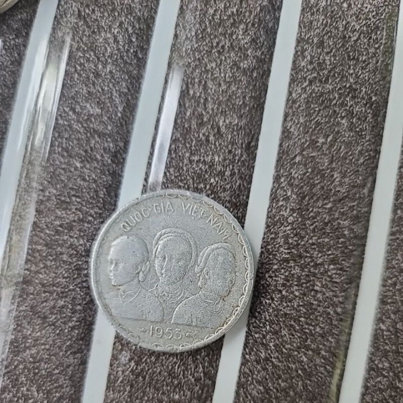 Sưu tập 50 xu 2 con rồng 3 cô gái năm 1953