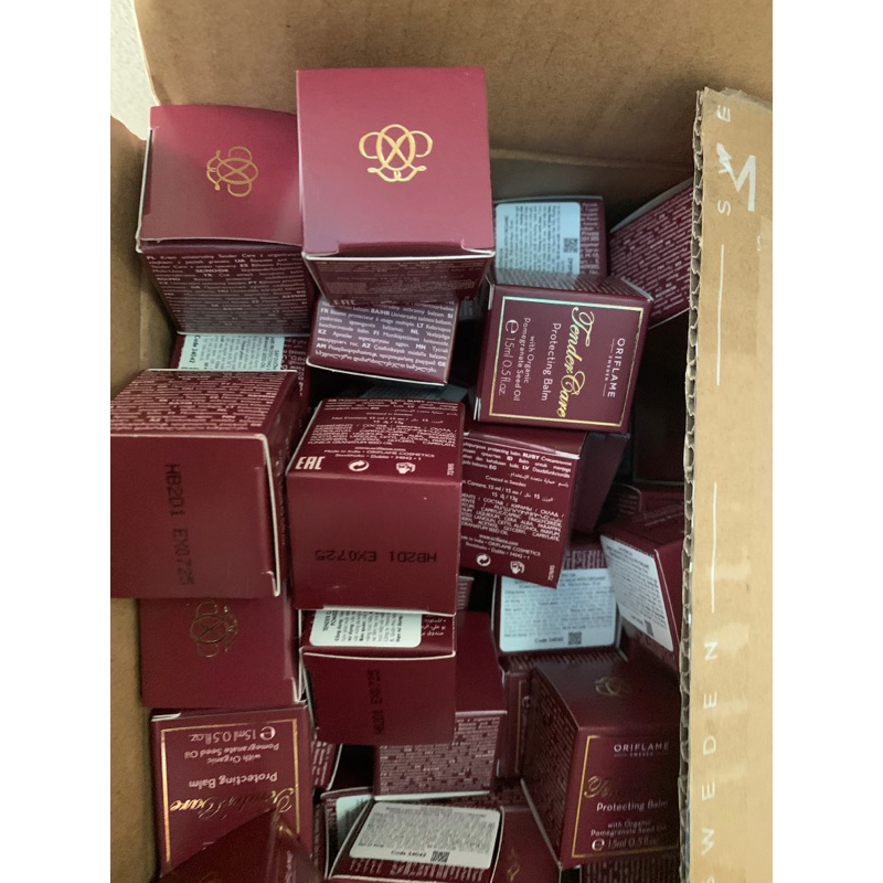 sáp dưỡng môi