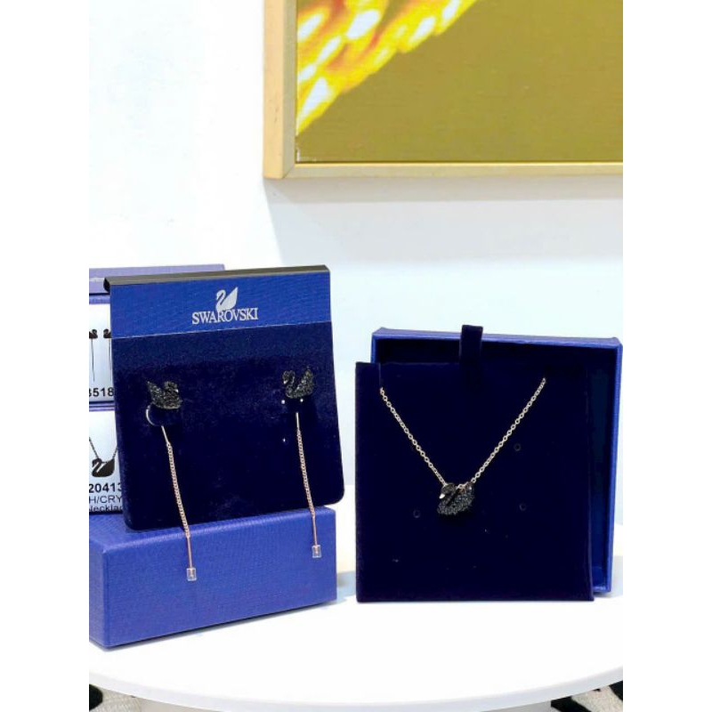 Trang sức thiên nga đen