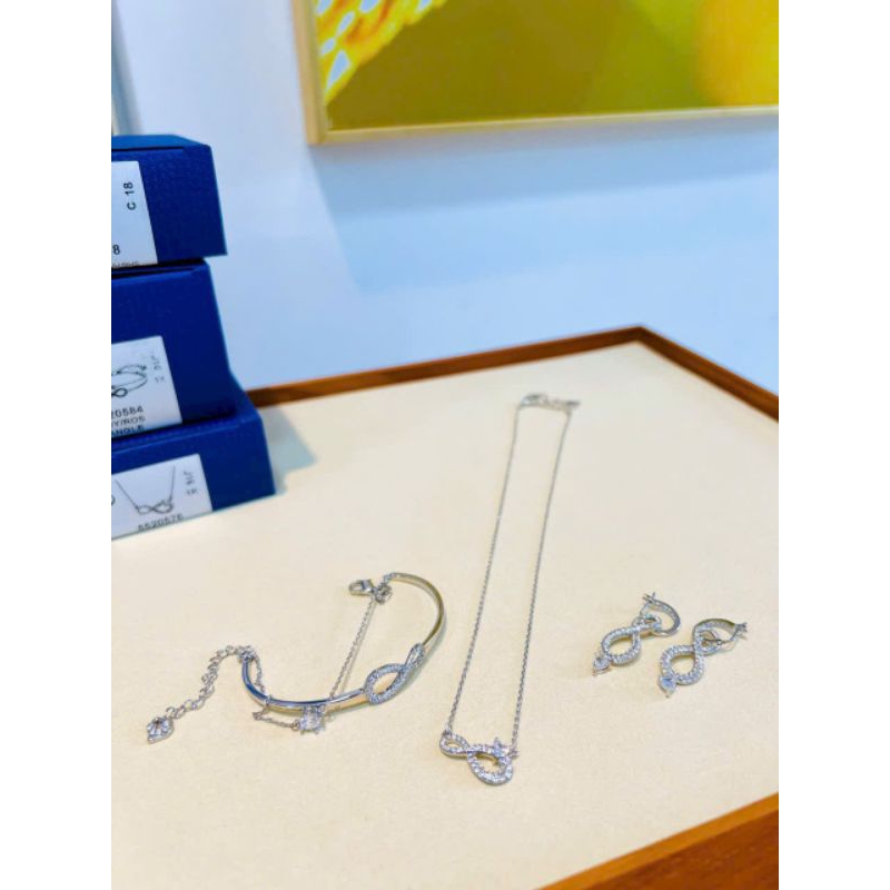 Trang sức Swarovski