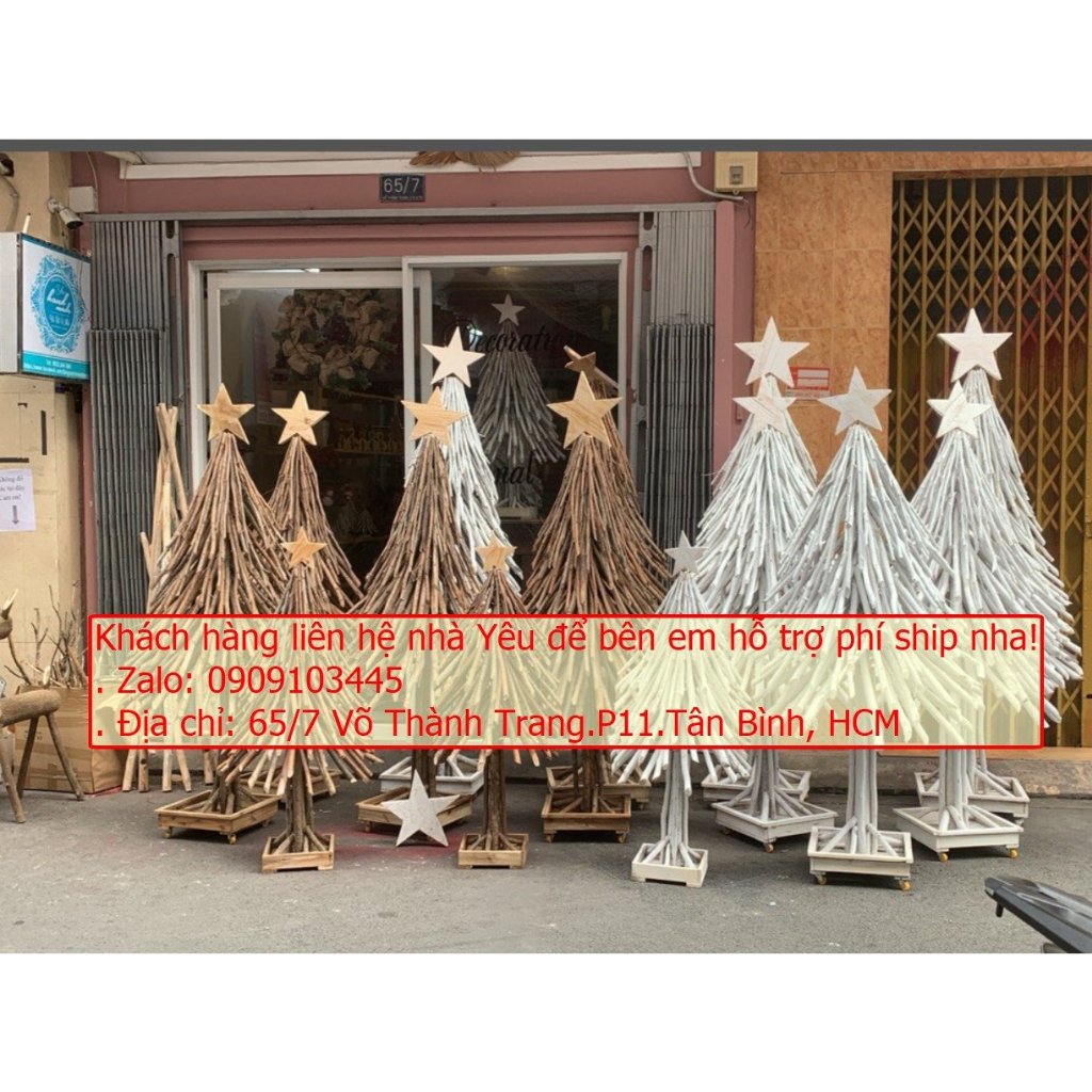 Cây Thông Gỗ Áp Tường