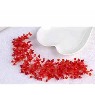 dây hoa cài tóc cho cô dâu trắng và đỏ