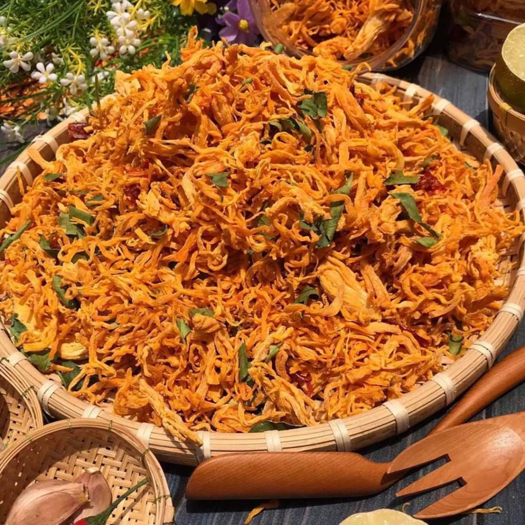 Khô gà lá chanh nhà làm, khô gà xé sợi 100% từ thịt gà tươi nguyên chất hộp 300G-KGH