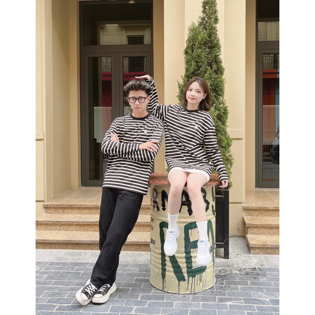 Áo thun dài tay kẻ ngang Whoau thêu gấu Steve WHLSD2311U chính hãng sale