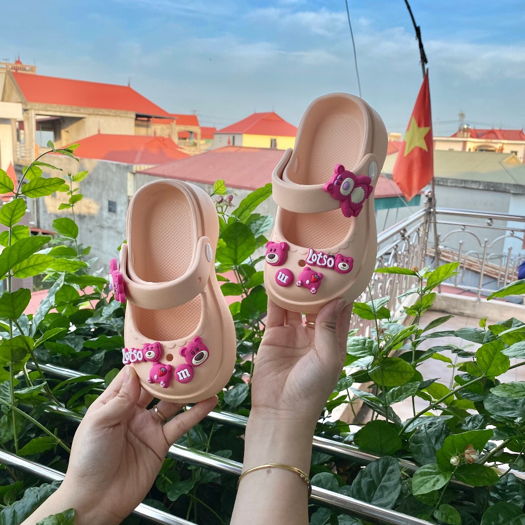 Dép Sục Gấu Dâu siêu nhẹ mã 2763C cho mẹ và bé đi cặp Quảng Châu cao cấp