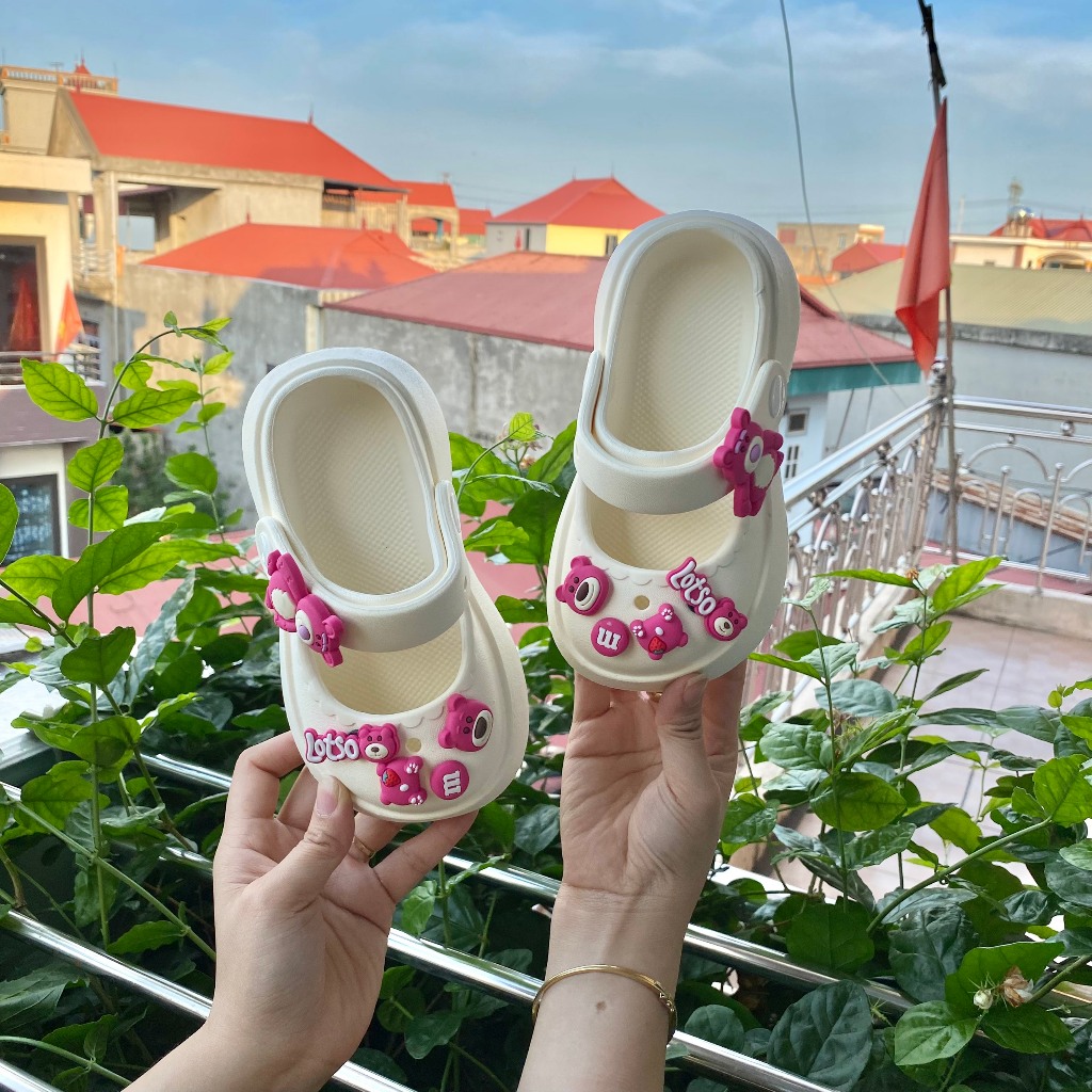 Dép Sục Gấu Dâu siêu nhẹ mã 2763C cho mẹ và bé đi cặp Quảng Châu cao cấp