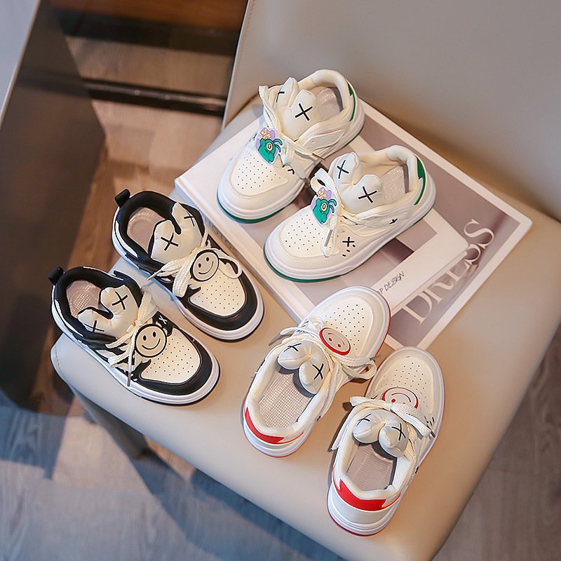 Giày thể thao đính Icon mã YY5503 QCCC cho bé trai bé gái từ 3 tuổi đến 15 tuổi