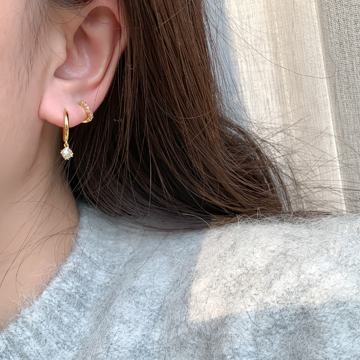 Bông Tai Bạc JUNIE, Dáng Tròn Đính Đá Zirconia Đơn Giản E-QUINN