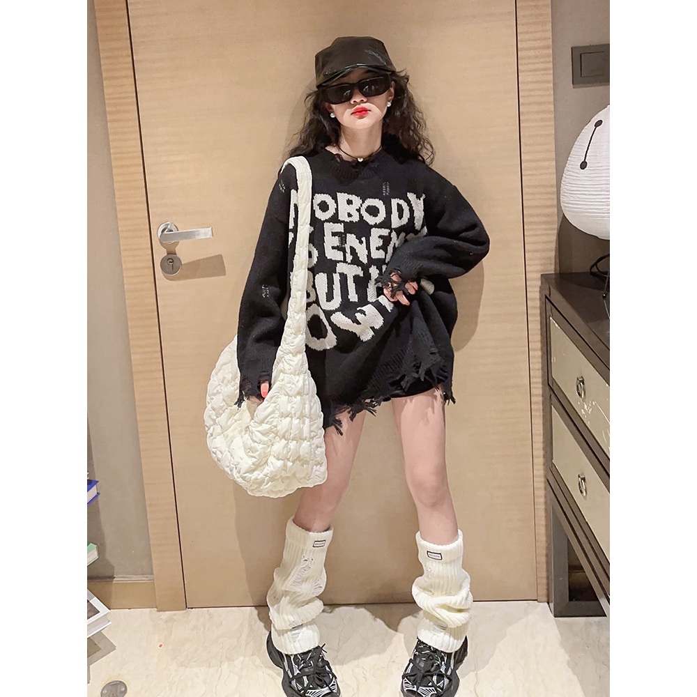 Áo len nữ Montoghi dệt kim DÁNG DÀI IN CHỮ phối RÁCH LAI TUA phom rộng siêu hot