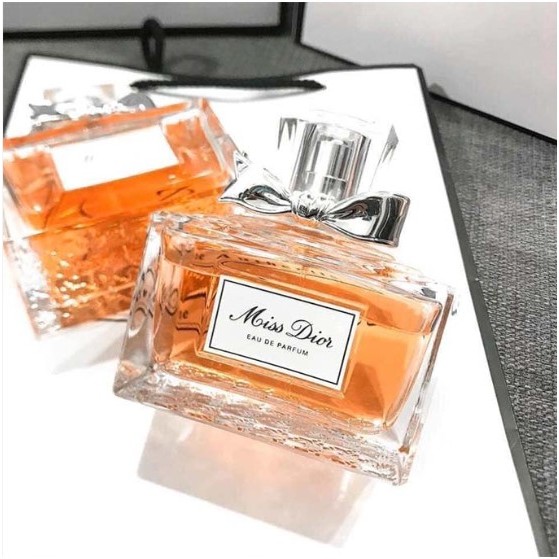 Nước hoa Miss D.i.o.r EDP 10ml 𝗔𝘂𝗿𝗼𝗿𝗮'𝘀 𝗣𝗲𝗿𝗳𝘂𝗺𝗲 𝗦𝘁𝗼𝗿𝗲 ®️