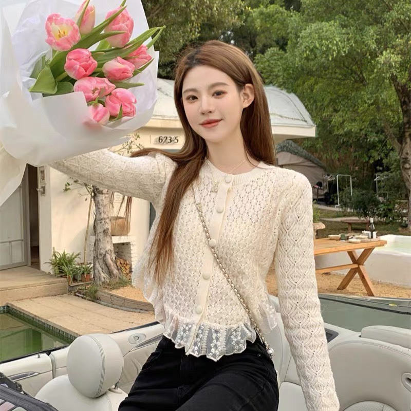 Áo Len Phối Ren Bèo Tay Dài Nút Bọc,Chât len Mềm Mịn Kiểu dáng Tiểu Thư Sang Chảnh HUYẾNHSHOP phom ôm freesize dưới 57kg