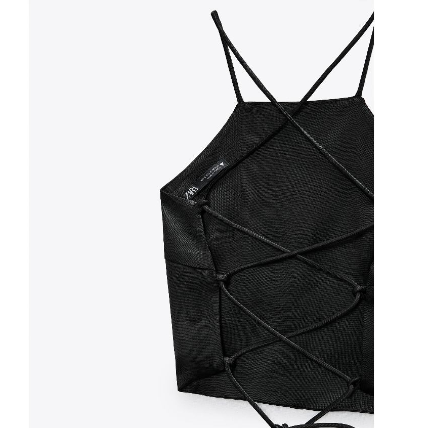 Áo Zarra từ 50kg đổ lại vừa, áo đan dây chéo sau lưng, giúp khoe lưng trần quyến rũ