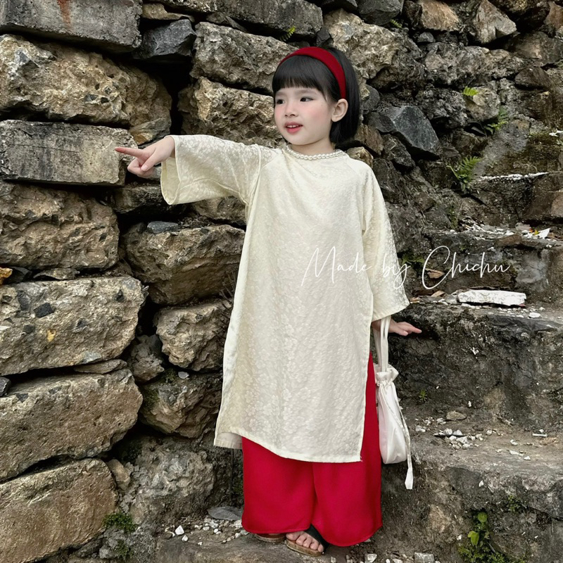 Áo Dài Tết Bé Gái CHICHU Mợ Hai Cách Tân Lụa Gấm Hoa trắng đỏ mùa lễ Tặng Bờm Nhung và Dây Ngọc Trai xịn xò