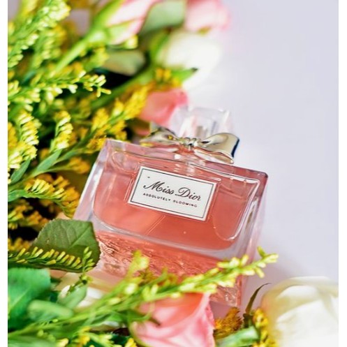 Nước hoa D.i.o.r Miss D.i.o.r Absolutely Blooming EDP 10ml 𝗔𝘂𝗿𝗼𝗿𝗮'𝘀 𝗣𝗲𝗿𝗳𝘂𝗺𝗲 𝗦𝘁𝗼𝗿𝗲 ®️