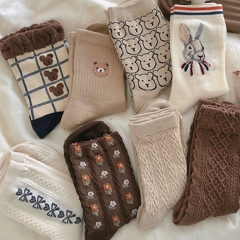 Tất vớ cổ cao chất cotton hoạ tiết gấu dâu lotso dễ thương hàn quốc. Vớ cổ cao hoạ tiết hoạt hình gấu hồng xinh xắn