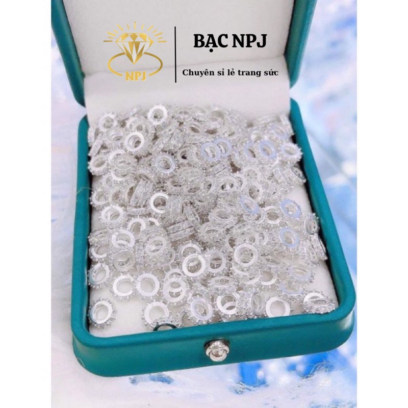 Charm bánh xe đính đá - Bạc Npj