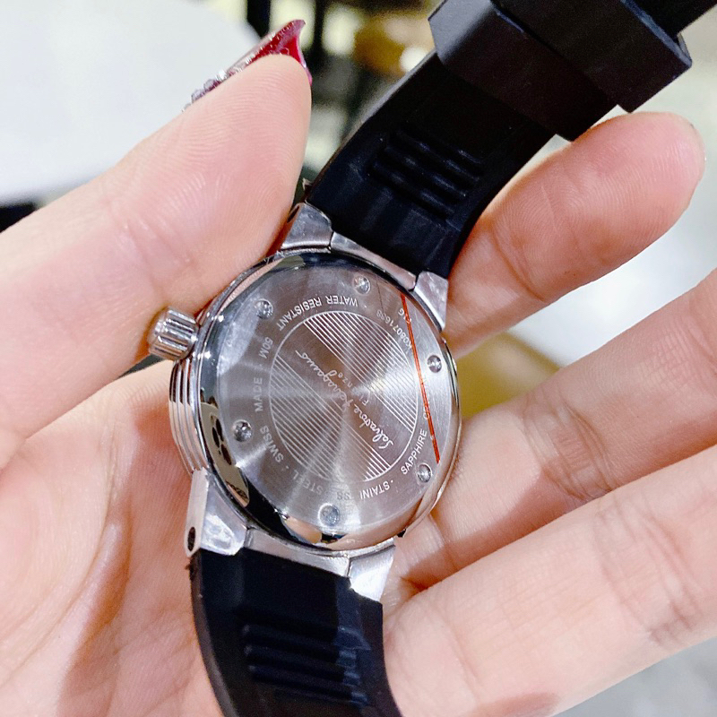 Đồng hồ nữ Salvatore Ferragamo dây silicon đen
