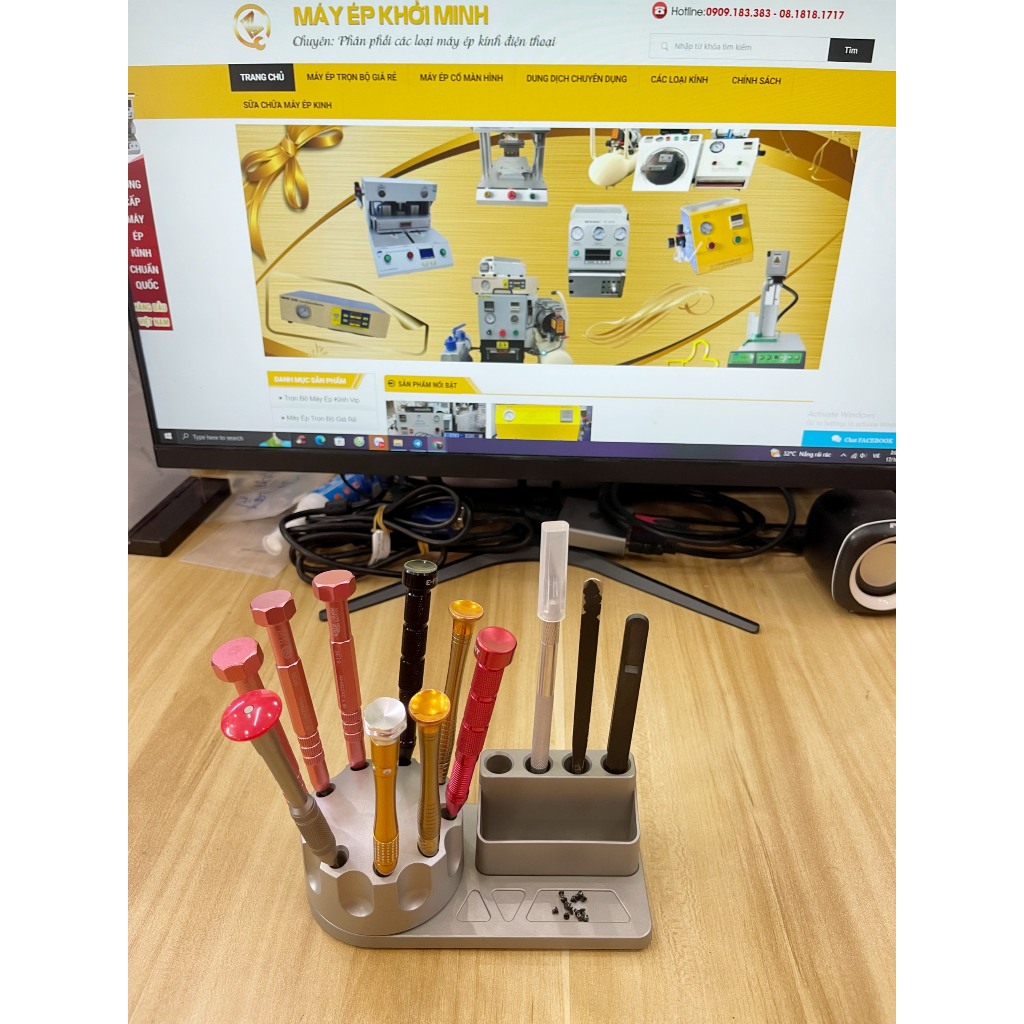 Đế Cắm Vít Xoay 360 Độ